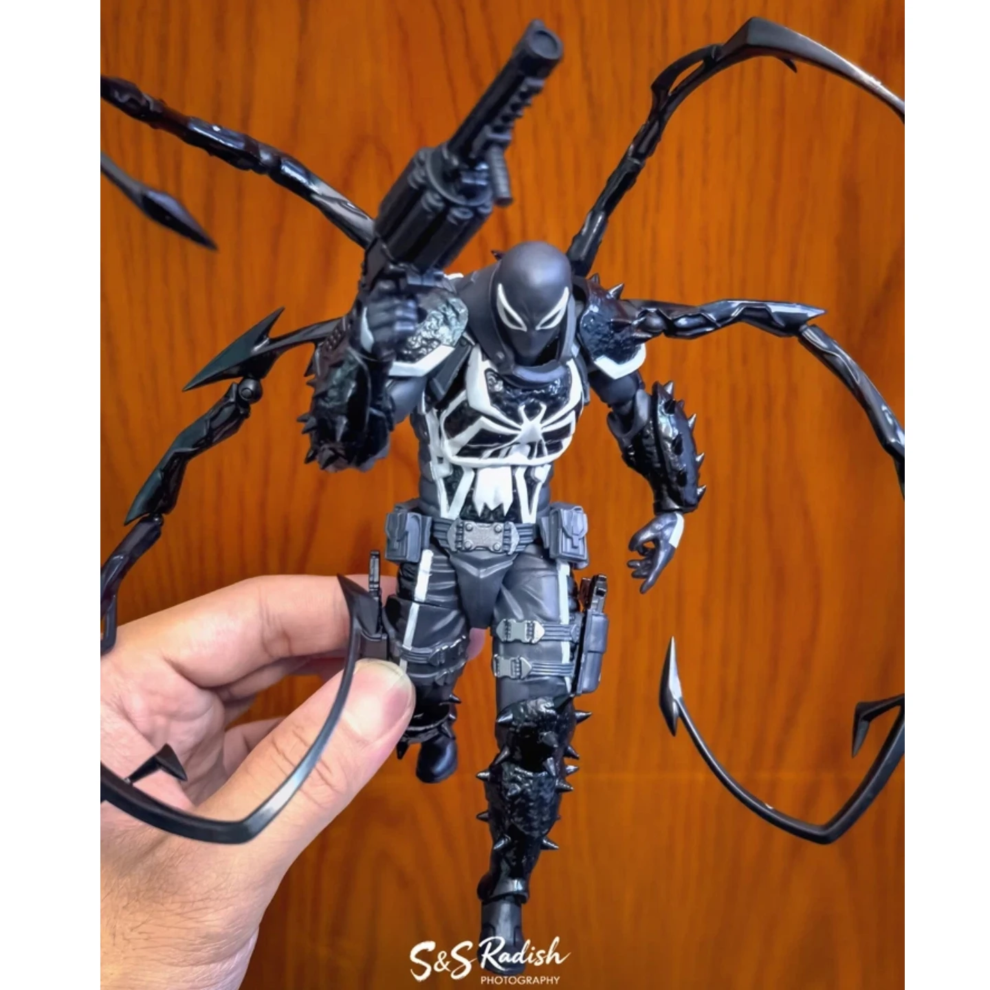 agent-venom-amazing-yamaguchi-style-action-figure-articulated-collectible-with-full-accessories-hobby-enthusiasts-display-gift