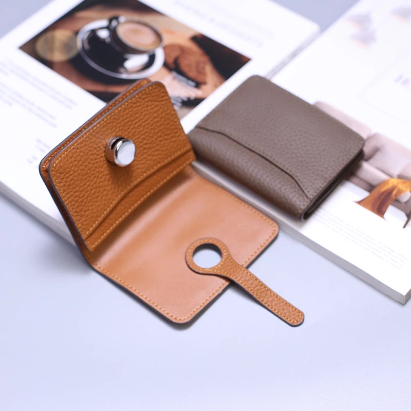 Genuine Leather Unisex Money Bag Luxury Design Famous Brand Hasp Square Wallet Fashion Card Holders Women Small Coin Purses
