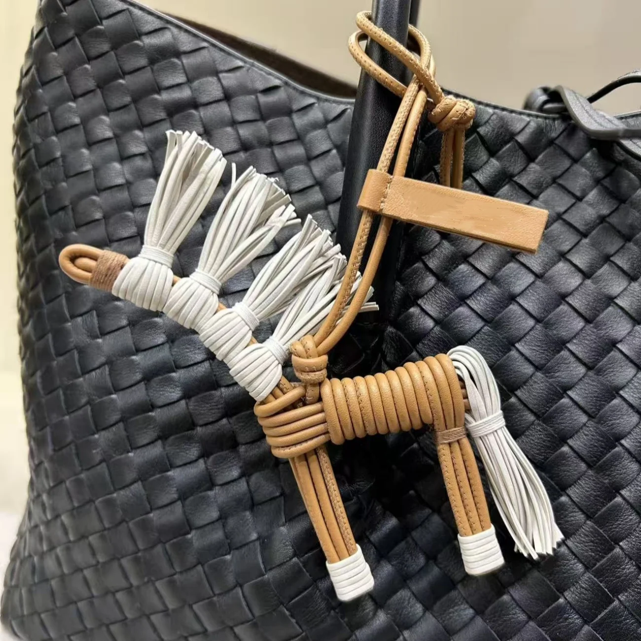 abstract-year-genuine-leather-keychain-weaving-dog-pendant-car-hanging-decoration-new-year-gift-suitable-for-bv-home-bag