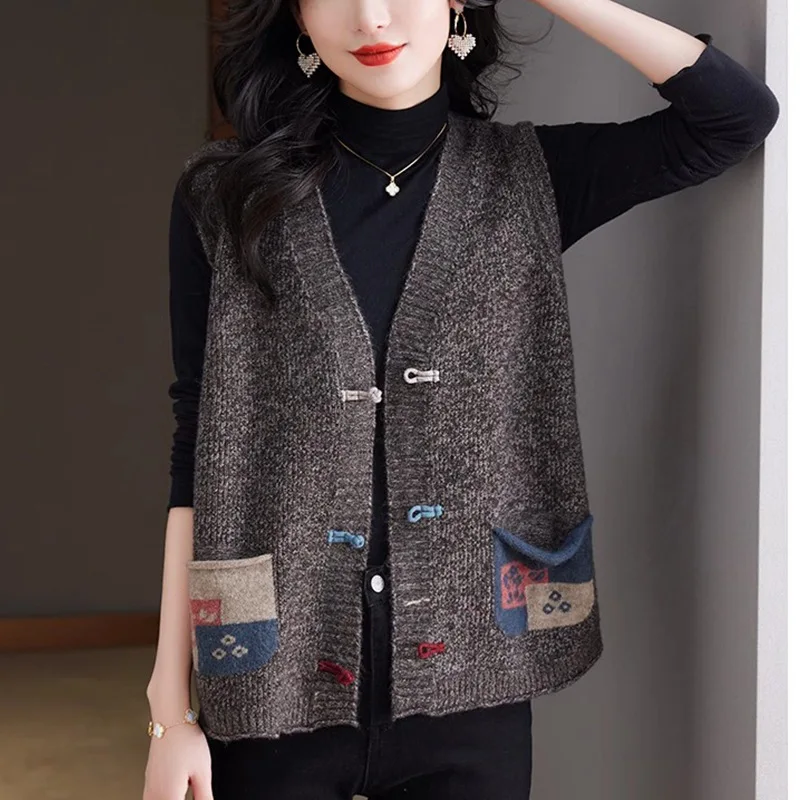 Fashionable V-neck Sleeveless Knit Cardigan for Women in Autumn Winter Loose Versatile Casual Color-blocking Vest Vest Sweater