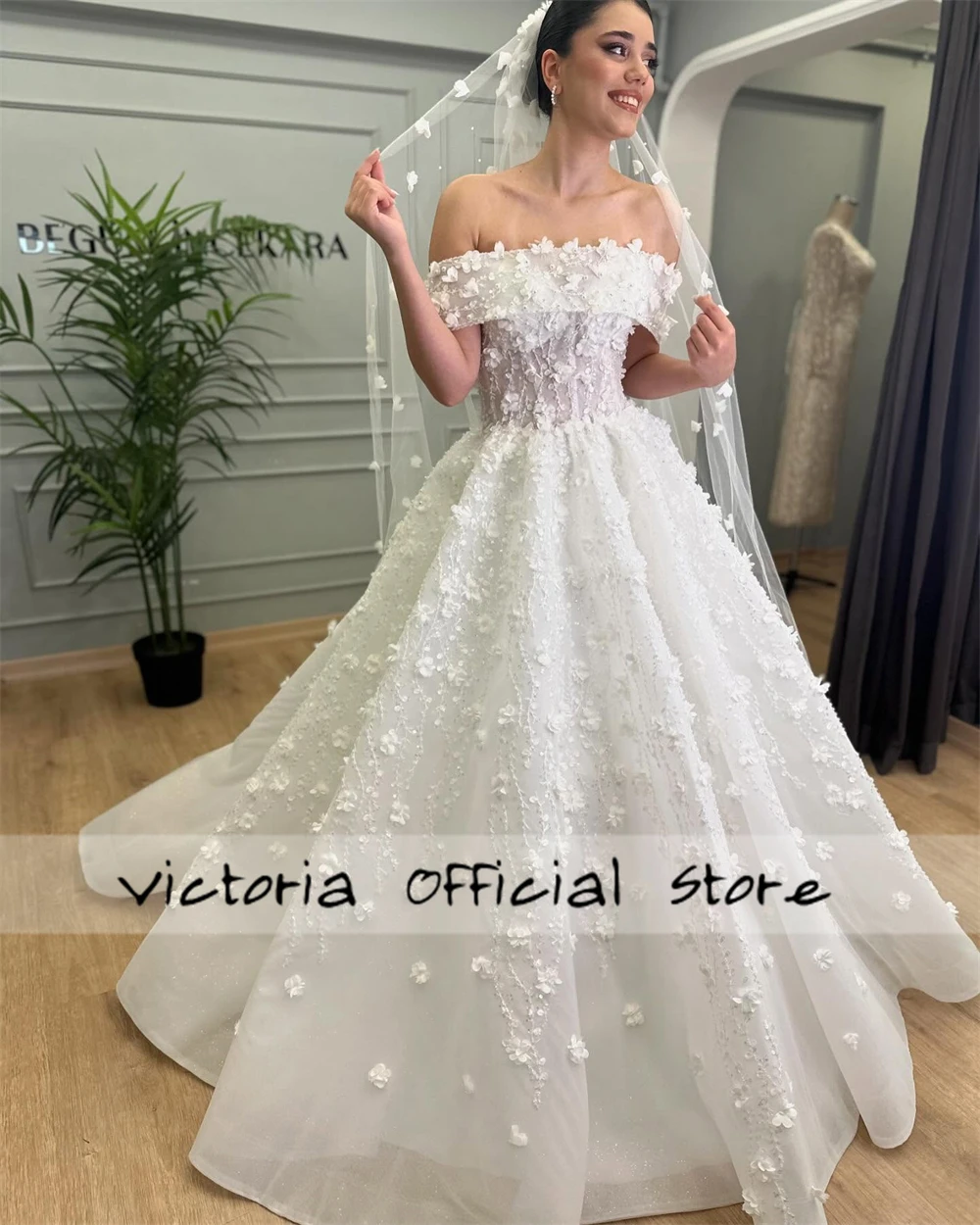 Enjoyable Off The Shoulder Wedding Dresses 2025 Brides Beads Floral Applique Dubai Bridal Gowns A Line robe de mariée Customized