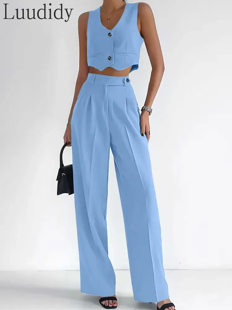 

Летний элегантный костюм-двойка для офиса: топ-блейзер с V-образным вырезом без рукавов и брюки для женщин