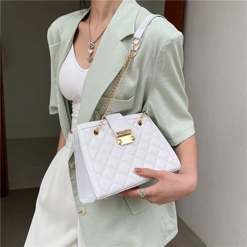 Retro Embroidered Ringer Chain Handbags Women Bags Messenger PU Leather Crossbody Bags Girls Ladies Shoulder Bag Tote Bag Bolsa