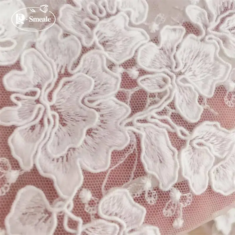 Baumwollstickerei Blumenspitzenstoff, fortschrittliche Randstickerei Blumencluster Braut Hochzeitskleid Stoff – Detail 5
