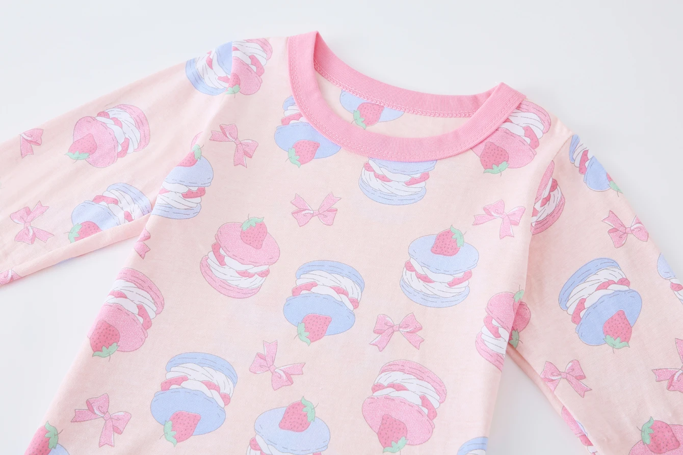 Mädchen-Pyjama aus reiner Baumwolle, dünn für Frühling und Herbst, für Babymädchen im Alter von 1-8 Jahren, Set mit langen Ärmeln und langen Hosen, vollflächig bedrucktes rosa Kuchenmuster, süße Hauskleidung. – Detail 4