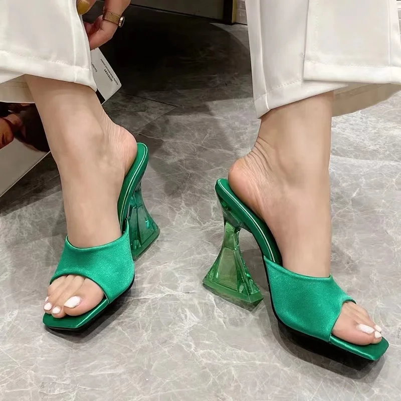 

2024 New Summer Women's Slippers Transparent Shaped Heel Heels Comfortable PU Leather Slippers Sandals High Heels