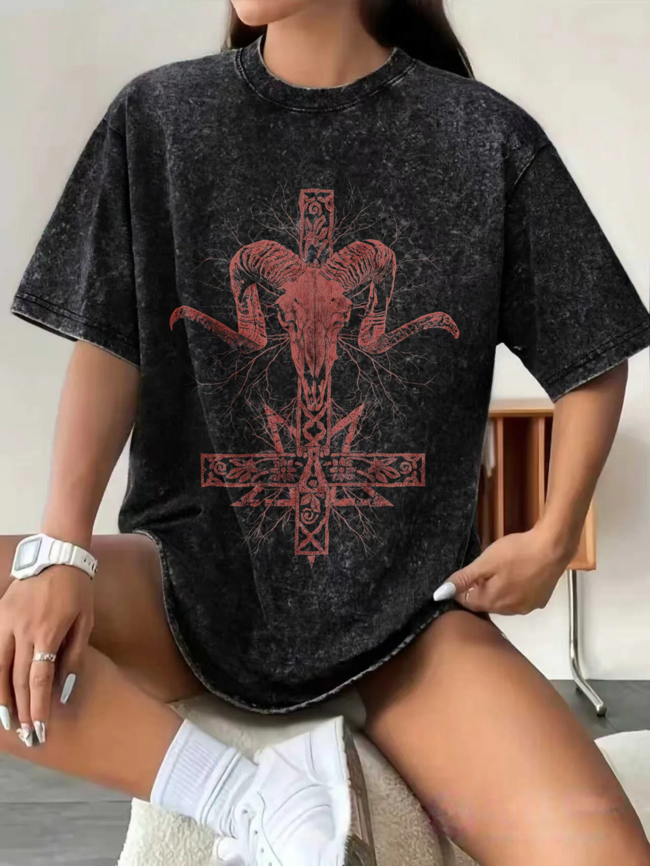 Witch and Metal-Headed Satan Baphomet Mysterious T-Shirt Gothic Mysterious Satan Outfit Skull Emo Shirt Eboy Egirl Clothing