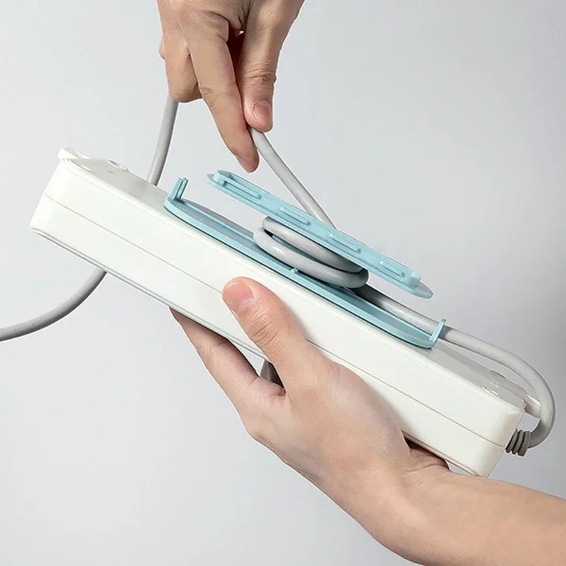 1 Sticker Wall-Mounted Socket Retainer Punch-Free Plug Fixer Self-Adhesive Fixer Cable Wire Organizer Seamless Power Strip H 1