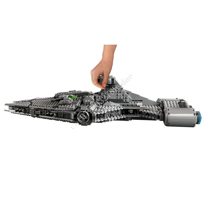 2026 Light Cruiser Space War Military MOC Spacecraft Combat Toy Model, Suitable for Hobby Collection and Gift Giving