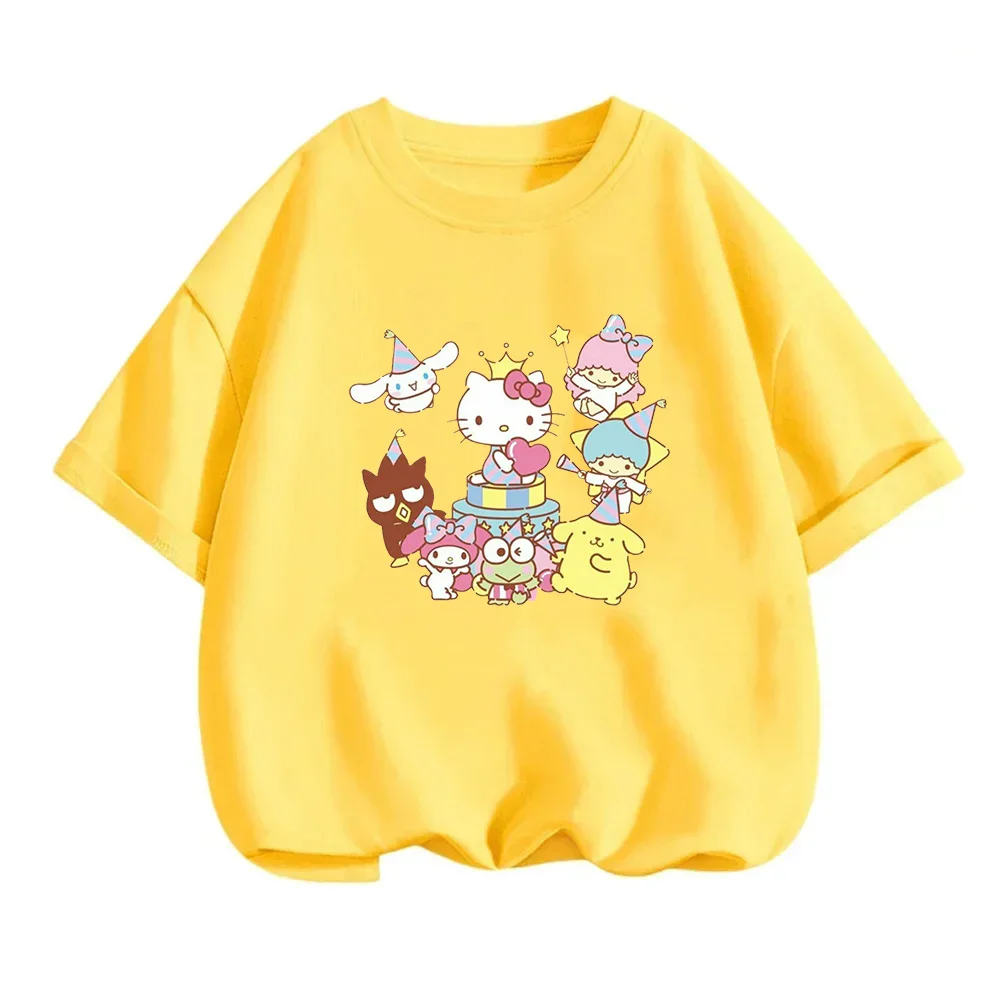 

2025 Sanrio Characters T-Shirt for Teens - Casual Round Neck, Short Sleeve, H-Fit, Knitted Cartoon Pattern Tee for All Seasons