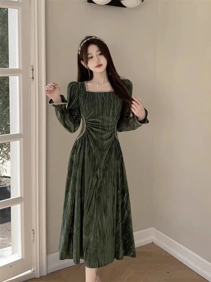 MiiiiX francese retrò abito in velluto verde scuro donna elegante abito da festa autunno Plus Size Slim collo quadrato vita abiti da sera lunghi