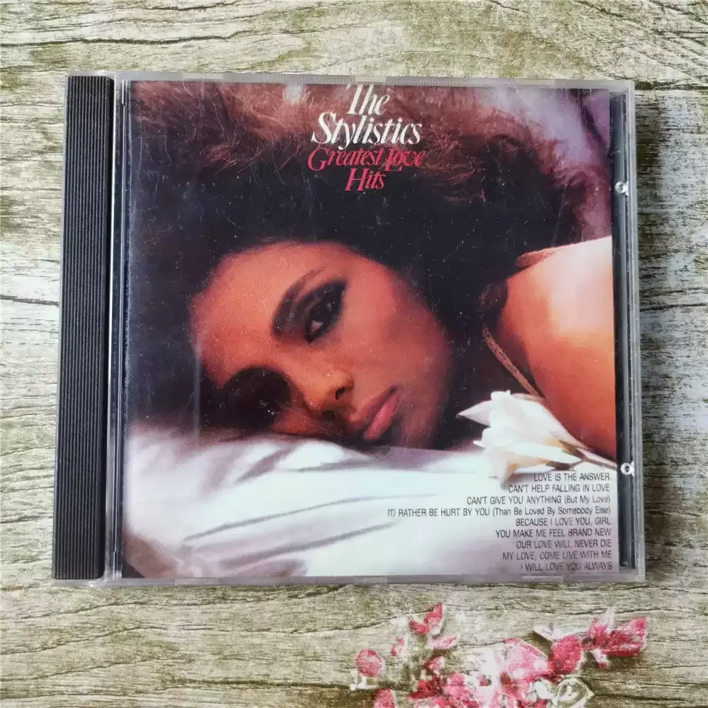 

CD The Stylistics Greatest Love Hits, выпущенный Amherst Records в 1995 году (Каталоговый номер) AMH 9746)