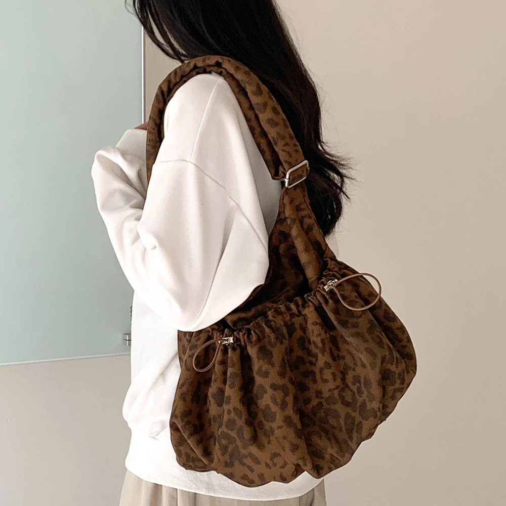 

Сумка через плечо с леопардовым принтом на шнурке, женская плиссированная сумка большой вместимости, легкая шикарная рабочая сумка-мессенджер