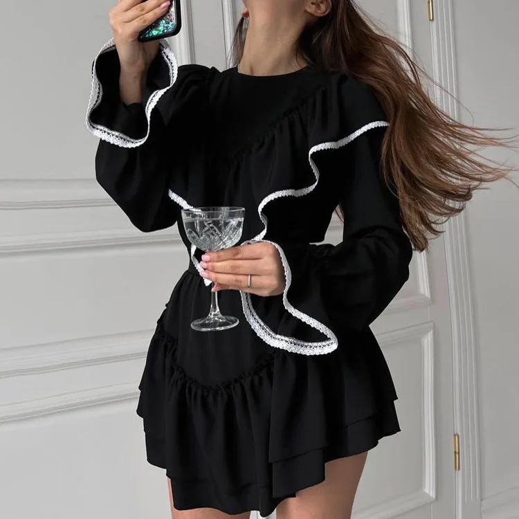 

2024 Autumn New Flare Sleeves Ruffled Women's Style Design Sense Small Black Dress