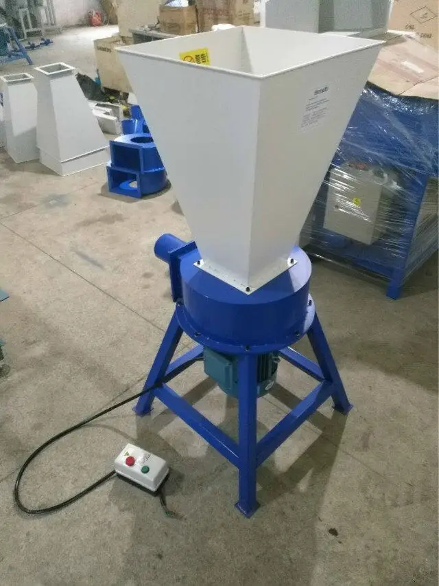 Industrial 4KW Automatic sponge grinder crusher vertical foam shredder chip shredder