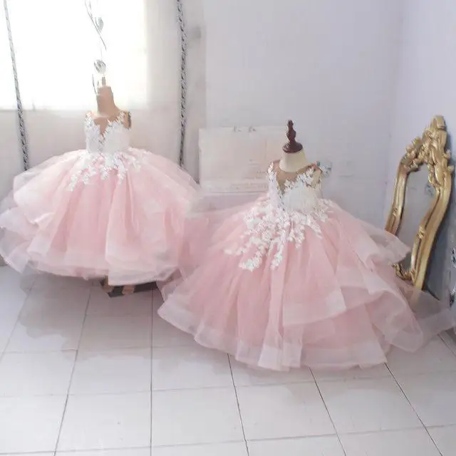 Lace Flower Girl Dresses Sheer Neck Tiers Ball Gown Little Girl Wedding Dresses Cheap Communion Pageant Dresses Gowns