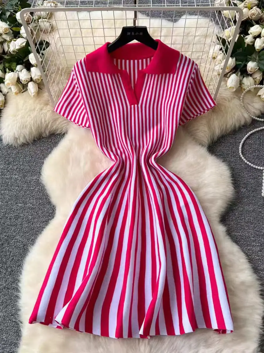 Fall/Winter 2024 New French Niche Retro Contrast Lapel Stripes Cinched Waist Slim A-Line Knitted Skirt Vestidos