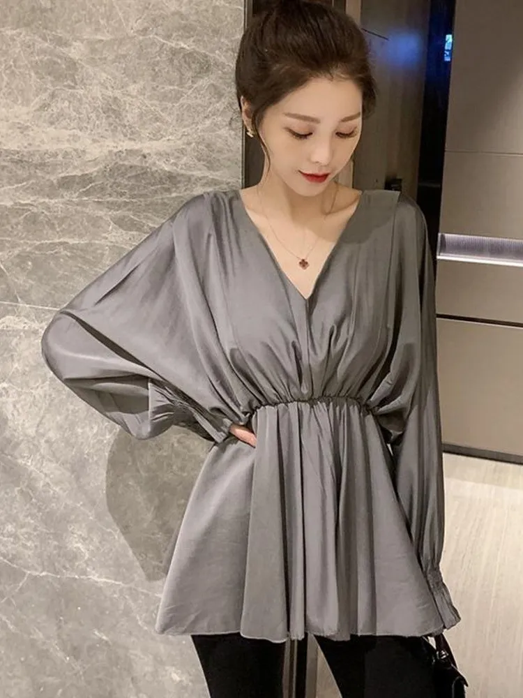 

Женская блузка больших размеров, весенняя новинка, с V-образным вырезом, приталенная, скрывающая живот, с длинными рукавами «летучая мышь», цветная.