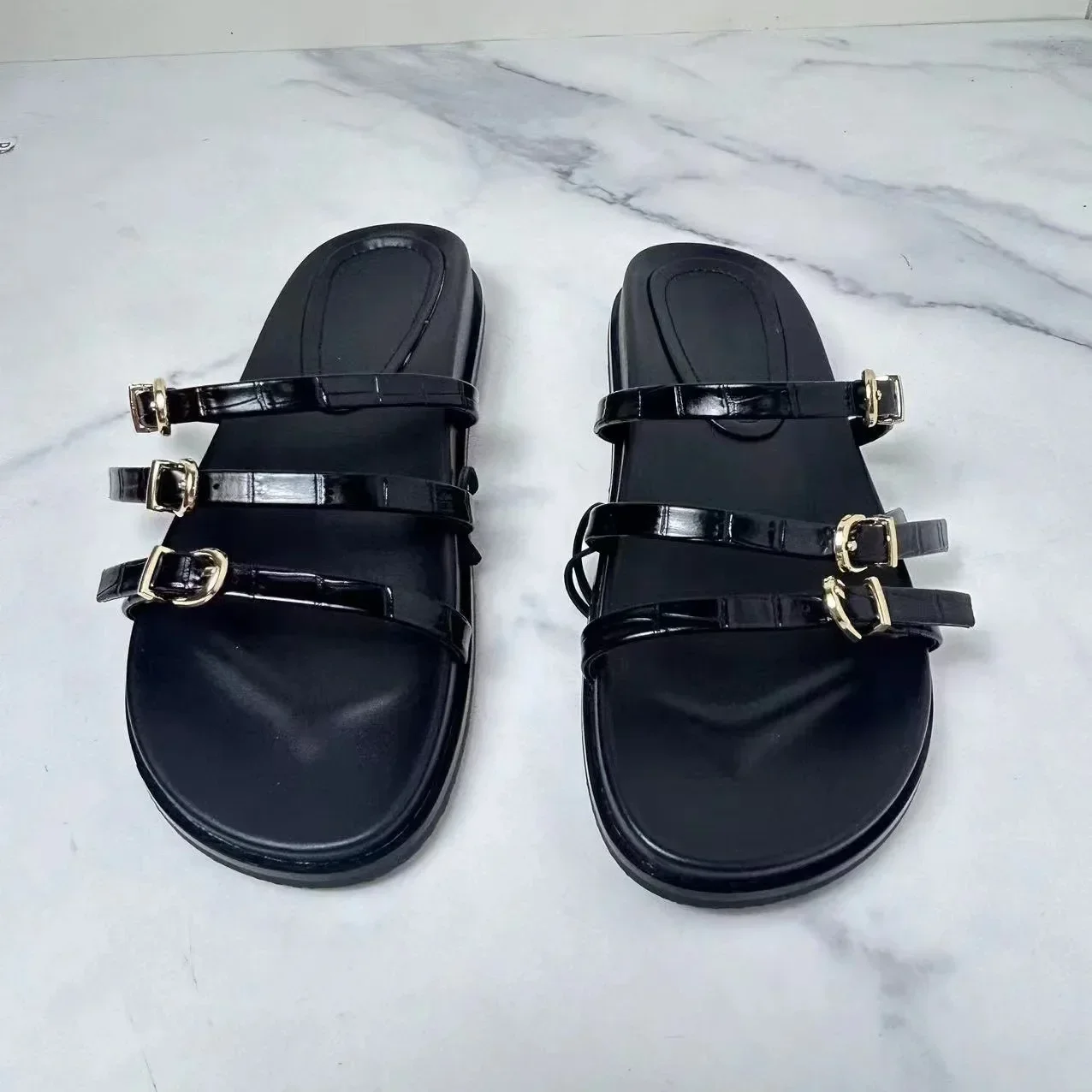 2024 sandal baru musim panas untuk wanita Outwear datar bawah sandal Fashion serbaguna rekreasi wisata wisata sepatu pantai