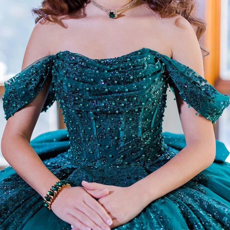 Emerald Green Quinceanera Dresses for Sweet 15 Year Sexy Off the Shoulder Puffy Ball Gown Lace Appliques Beading Princess Gowns