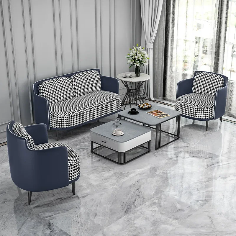 Leichte Luxus-Empfangsverhandlungstisch- und Stuhlkombination im Designer-Freizeithotel