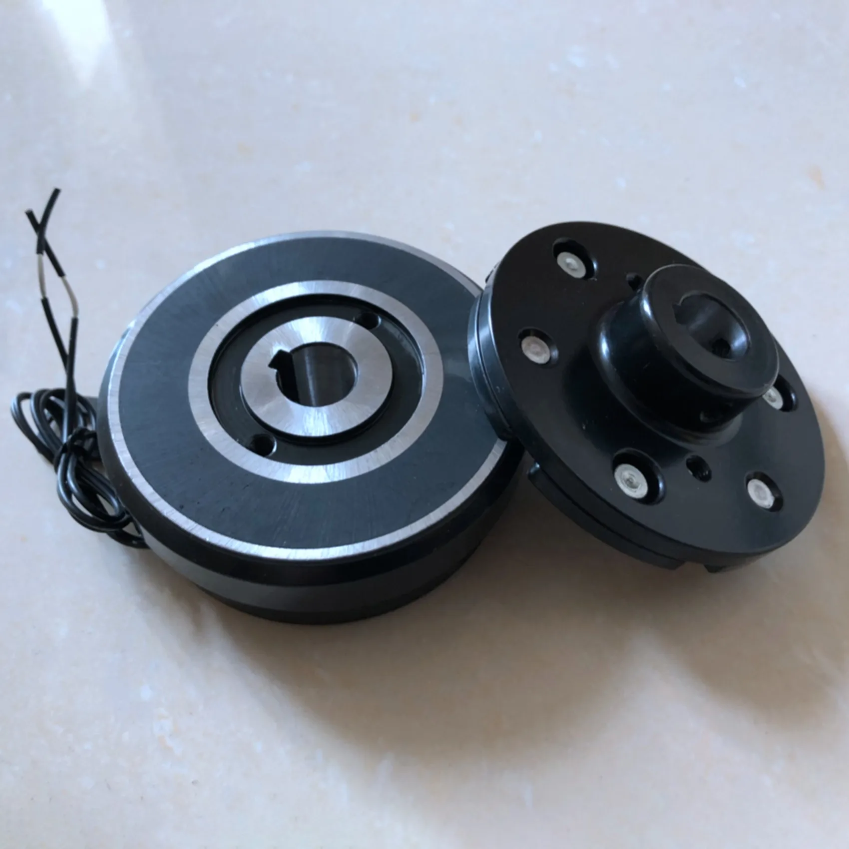 

Trending DLD6-05 Electromagnetic Clutch A Type Single Plate Clutch DC24V Dry Type Automatic Clutch Bearing Engine Accessories