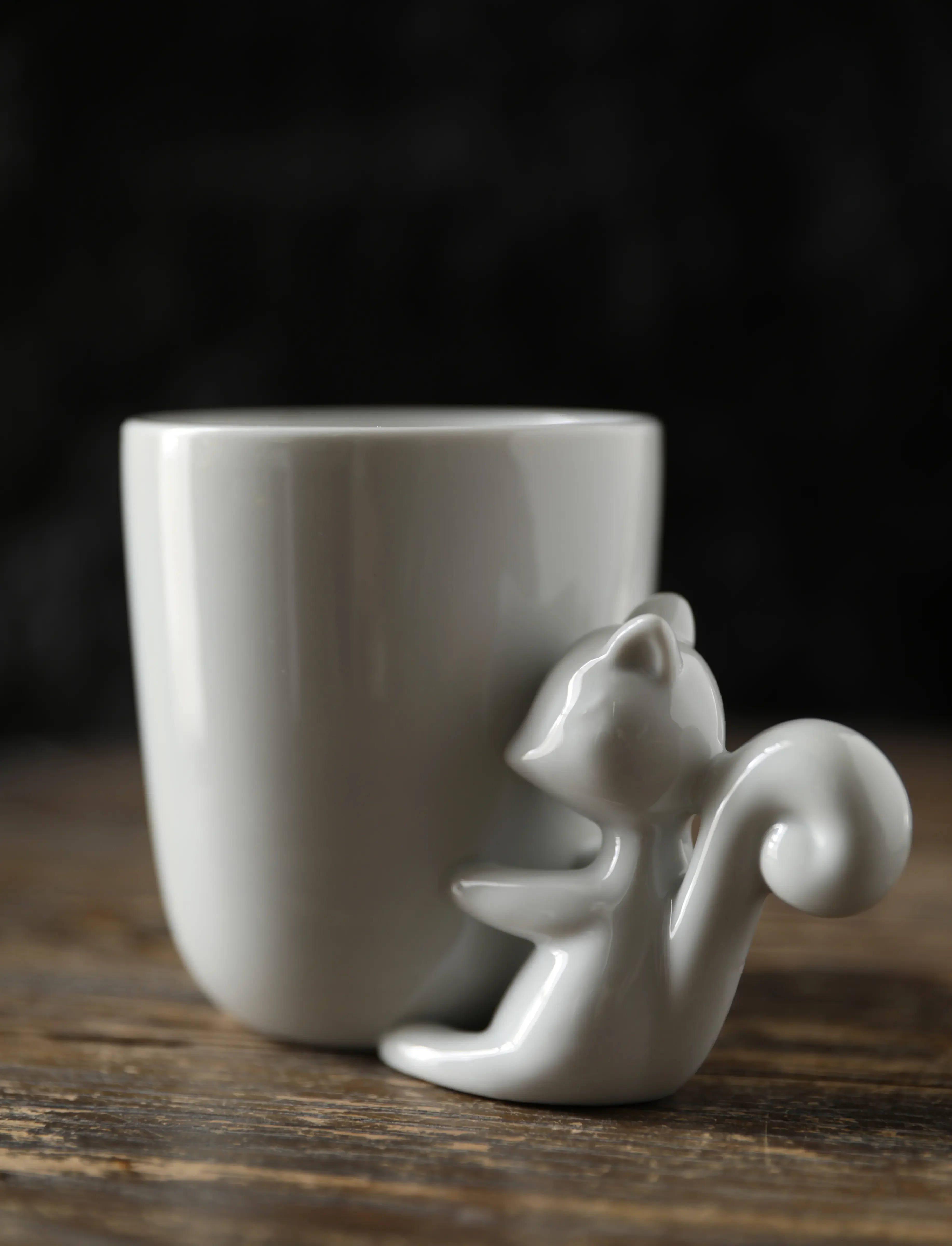 

Stereoscopic Squirrel Handgrip Ceramics Mugs coffee Mug Milk Tea Office Cups Drinkware The Best Birthday Gift