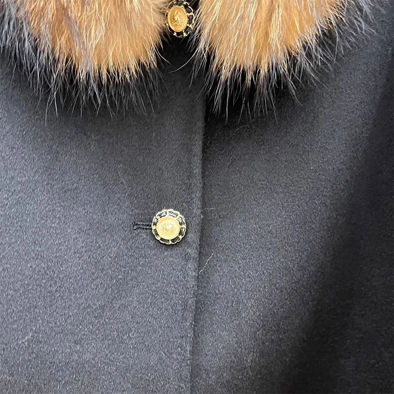 2024 Women\'s Real Fur Poncho Genuine Raccoon Fur Collar Trim Wool Cape Fashion Style Winter Thick Warm Shawls Female Luxury Coat