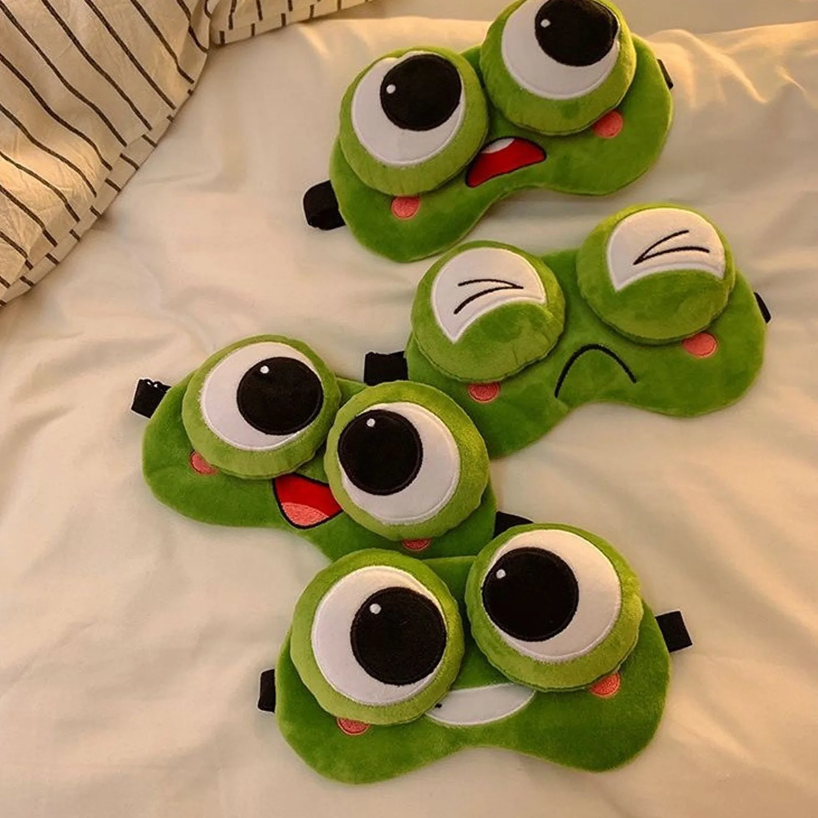 Cute Cartoon Novelty Sad Green Frog Sleep Mask Sleping Mask Eye with Big Eyes Short Plush Blindfold Eye Cover Eye Cover
