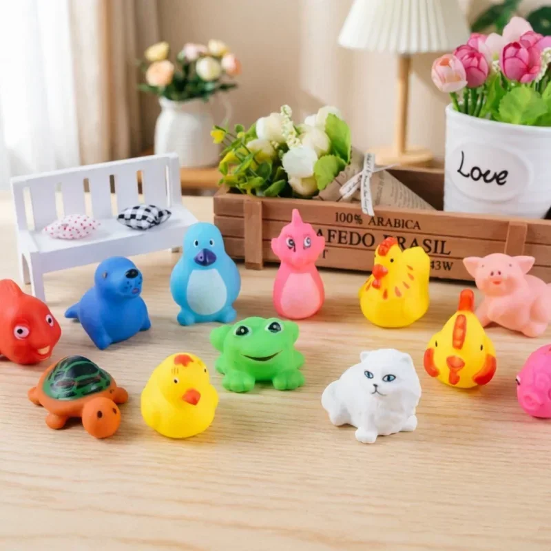 Rubber Squeaky Floating Animal Set Waterproof Surface For Household Bathtub Swimming Pool Indoor Water Playing Scene Accessory