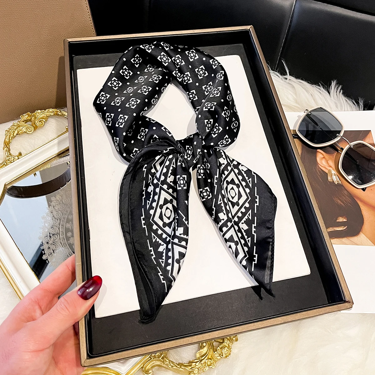 70x70cm bedruckter quadratischer Schal für Damen, Seidenschal, Halstuch, Haarbänder, Kopftücher, Stirnband, Foulard, Satin-Hijab, Bandana