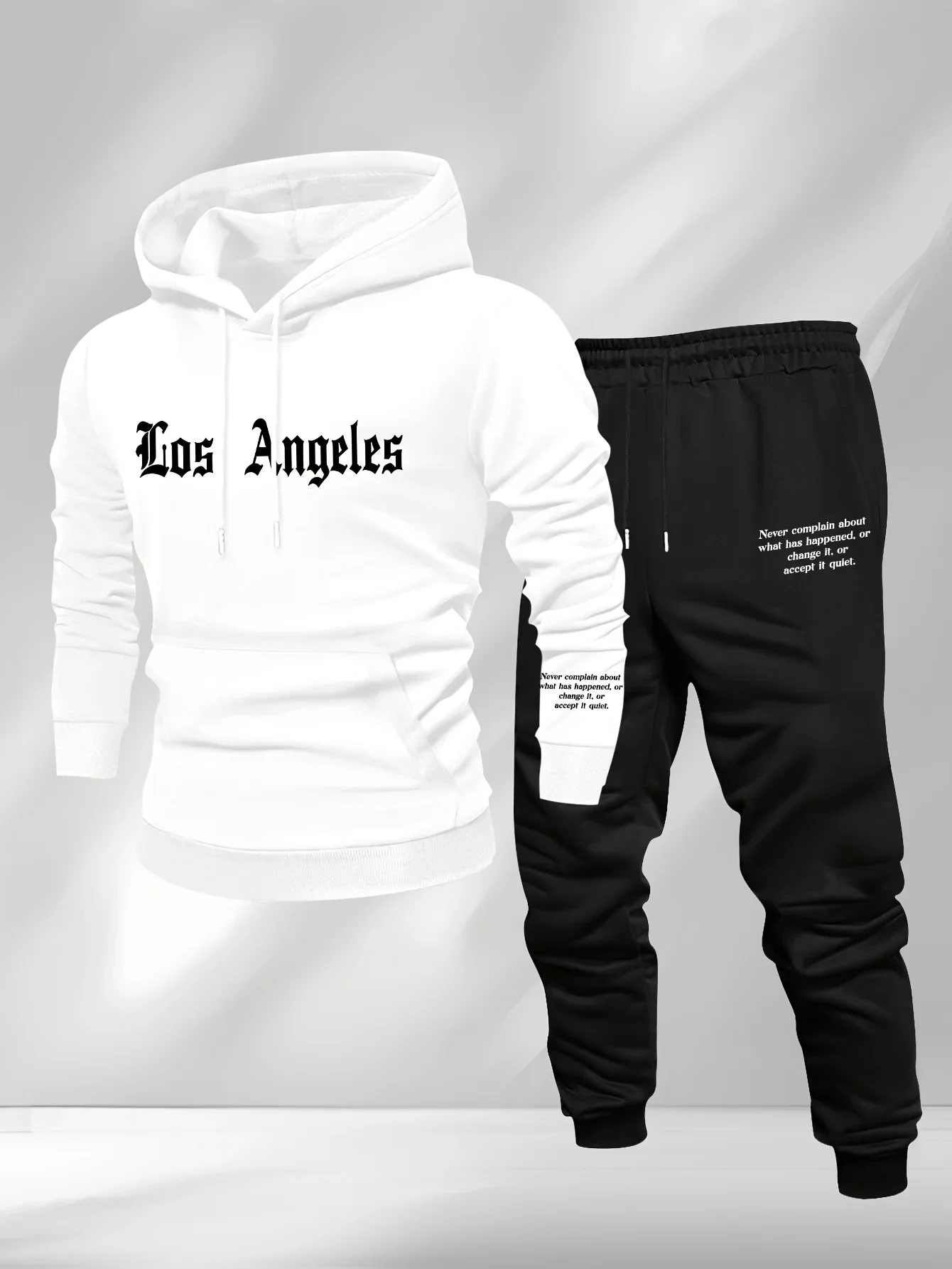 Conjunto de chándal de dos piezas para hombre, estilo gótico, con estampado de Los Ángeles y texto, compuesto por sudadera con capucha y pantalones de chándal, ideal para un atuendo deportivo informal de estilo urbano.