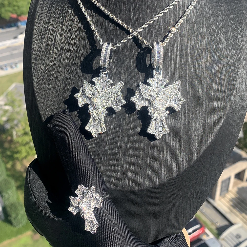 

Iced Out Peace Dove Cross Necklace for Men Prong Setting Cubic Zirconia Bling Cz Paved Pendant Hip Hop Silver Color Jewelry