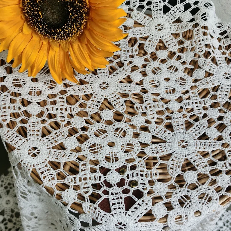 

Beautiful white 100% cotton water-soluble lace hollow embroidery fabric for women's clothing, party dress DIY sewing materials