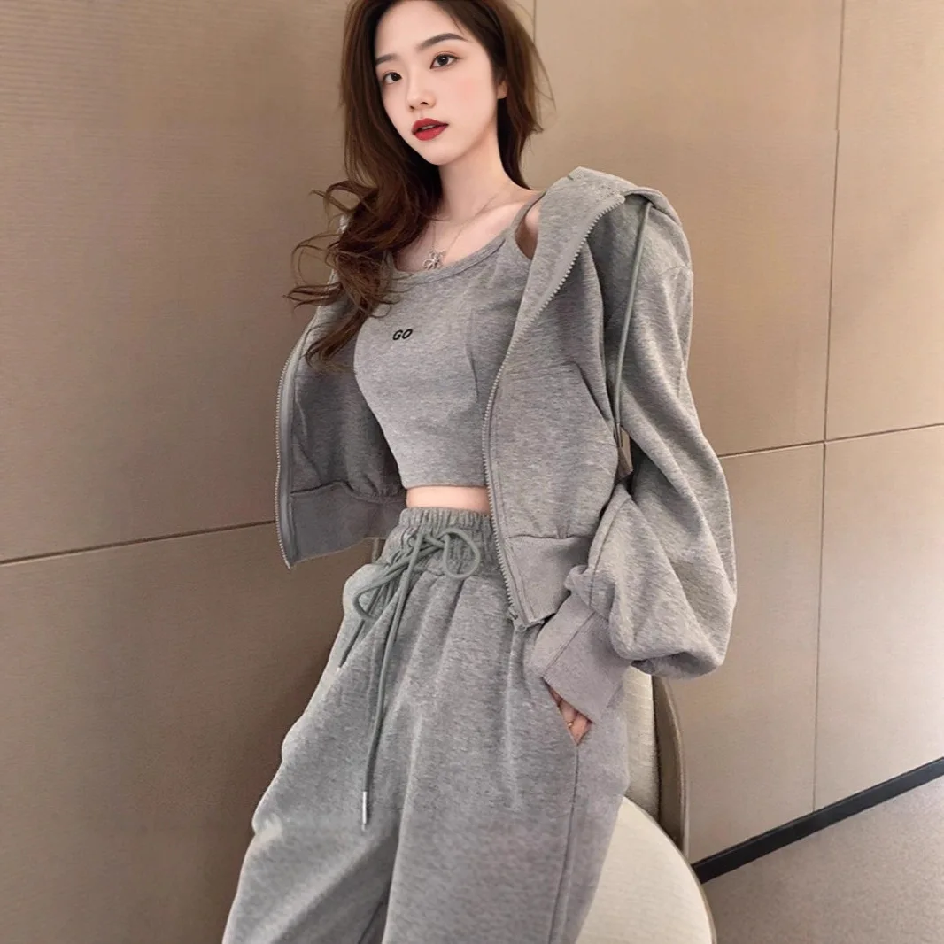 طقم ملابس رياضية للتخسيس للنساء، سويت شيرت عصري فضفاض مناسب مكون من ثلاث قطع لتشغيل موسم الربيع والخريف