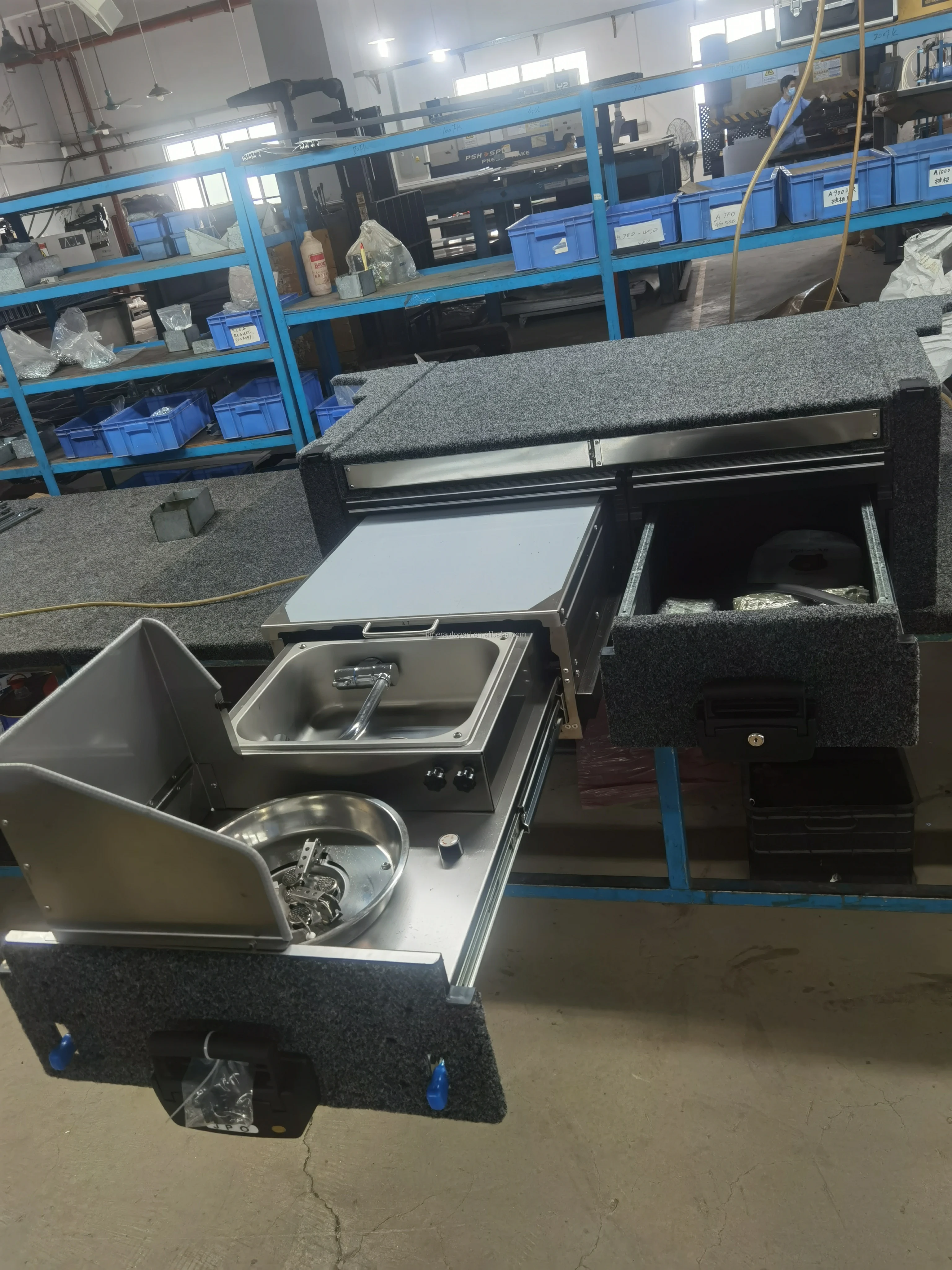 

Built-in Kitchen with Gas Stove Water Sink for SUV Rear Bed Camping Stove with Slide Top