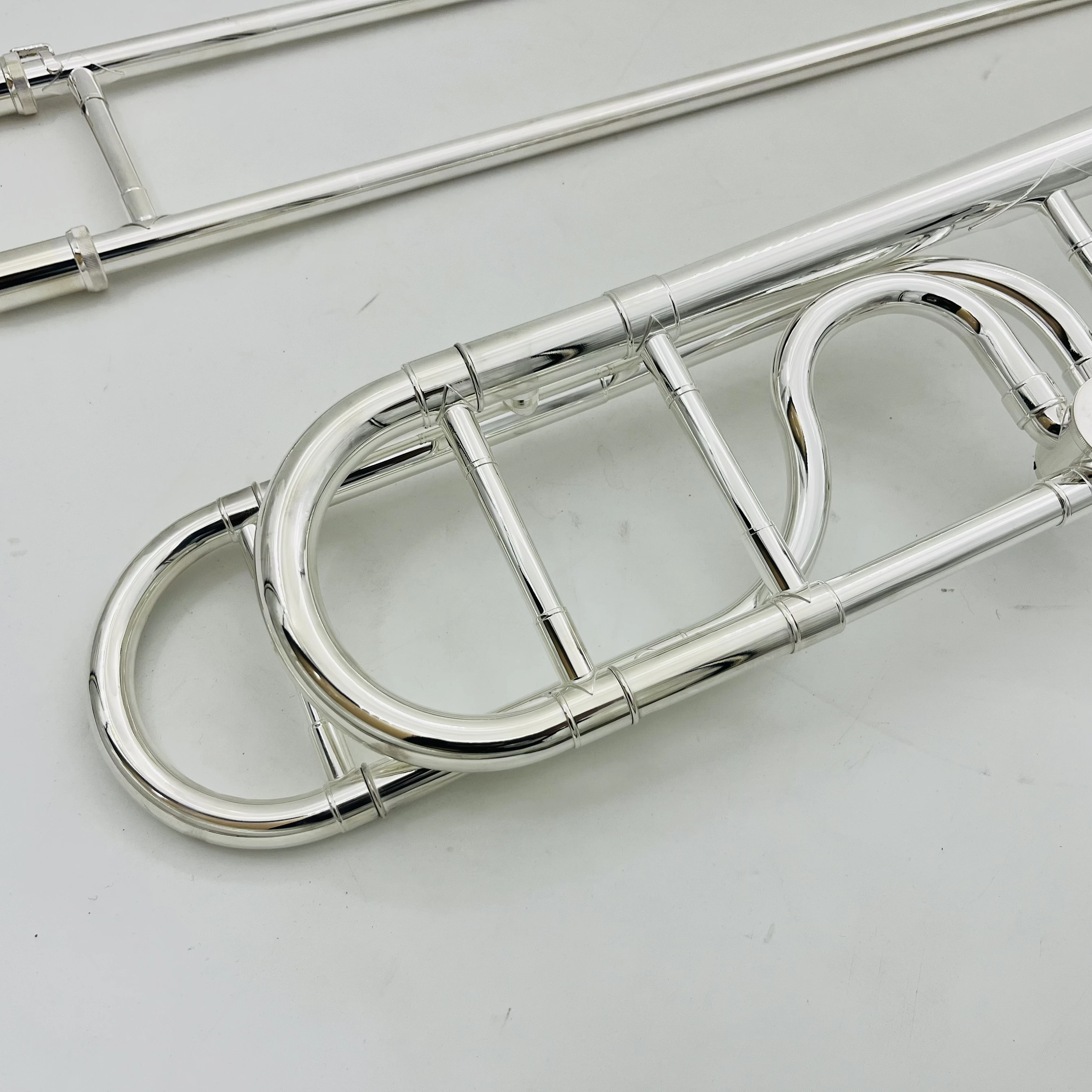 High Quality Bach 42GO Tenor Bb/F Trombone Sliver Plated Professional playing musical instruments with shell and mouthpiece