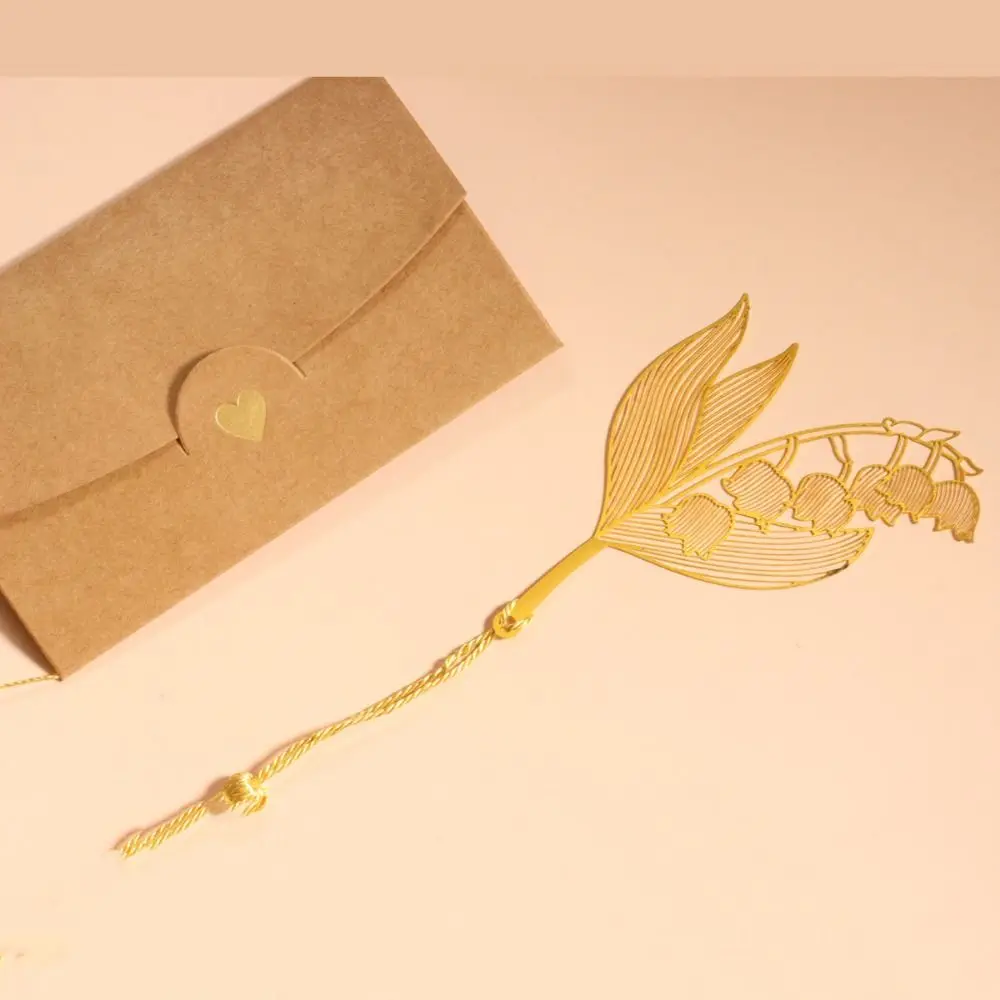 Ginkgoblatt ausgehöhltes Blatt Blumen Lesezeichen Lotus Chrysantheme Metall Leselesezeichen Retro kreatives Blattader Metall Lesezeichen