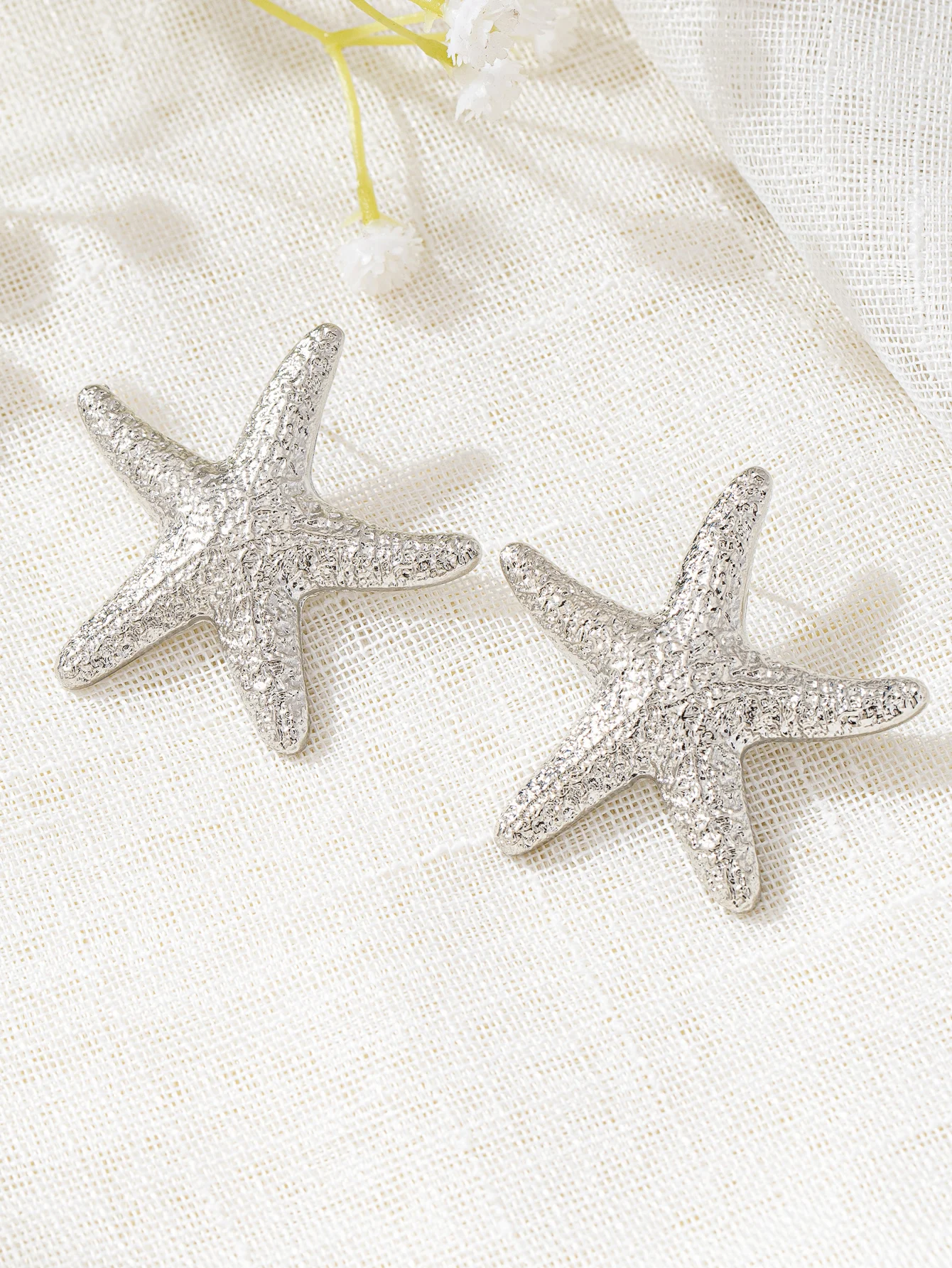 1 pair of summer Sea Tie classic ins Wind starfish stud earrings