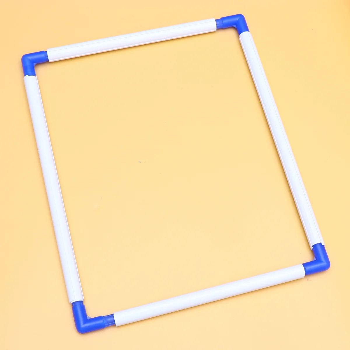 

1Pcs Plastic Embroidery Frame Universal Clip Frame for Cross Stitch Quilting Needlepoint Lightweight Durable Portable 35x45cm