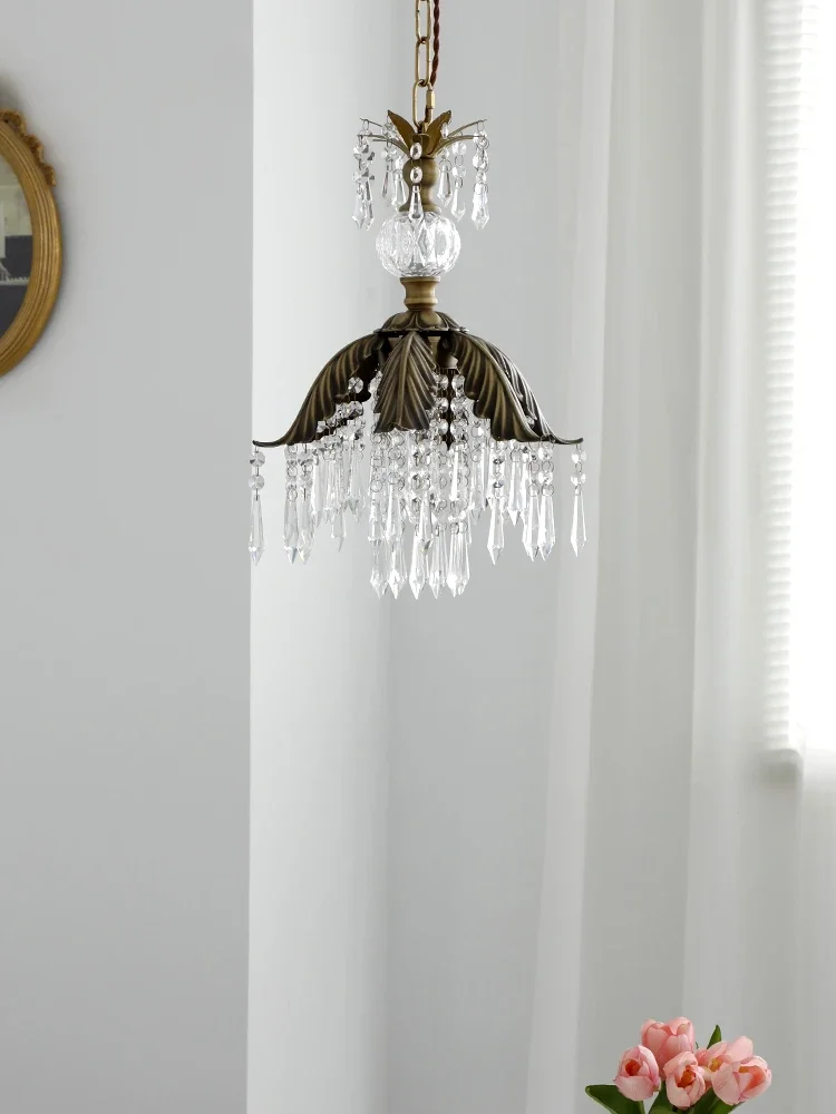 A piece of French pastoral retro dining room crystal chandeliers in the United States, bedside cloakroom, aisle entryway, brass