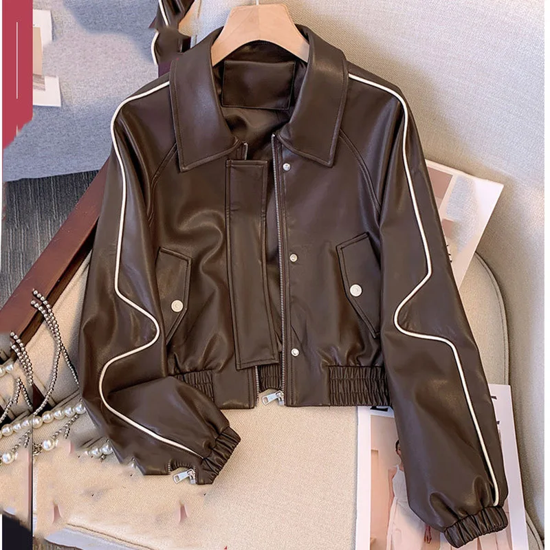 2025 abrigo corto de cuero de lavado para mujer, nueva chaqueta locomotora holgada para mujer, prendas de vestir de béisbol con cremallera a la moda para mujer