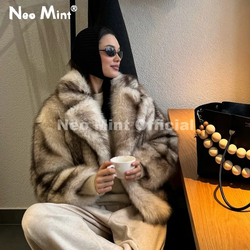 Neo Mint Ins Hot Blogger Fashion Striped Faux Fur Jacket for Women Winter Lapel Collar Fluffy Eco Fox Fur Coat Stylish Outerwear
