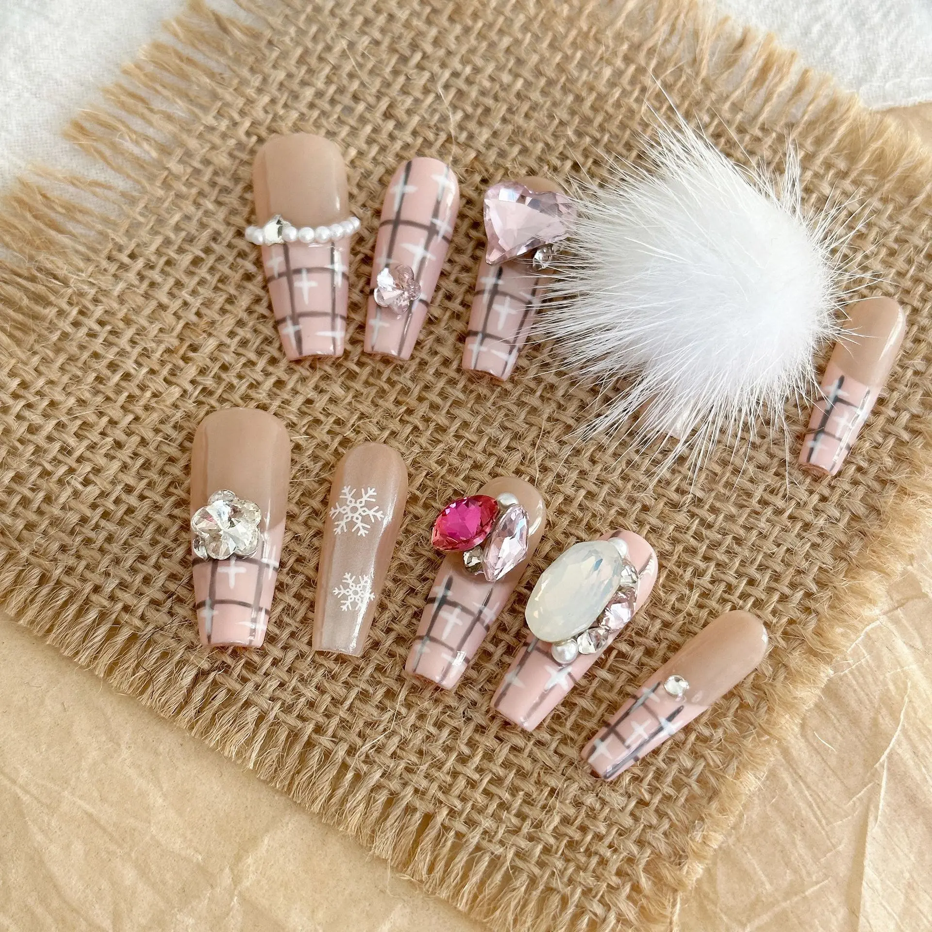 Uniqeue Hand made manicure DIY Custom big shining rhinestone soft feather artificial fingernails beauty handmade press on nails