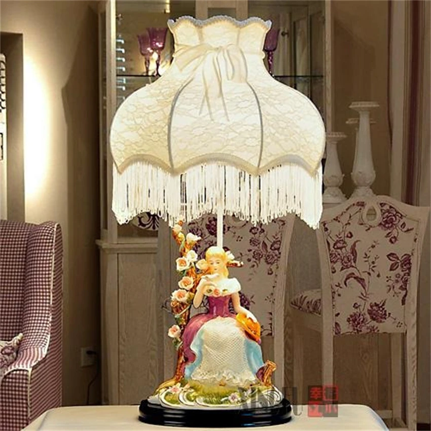 Lace cloth ceramic princess table lamps wedding table lights living room bedroom bedside lamp luxury gift decoration lighting