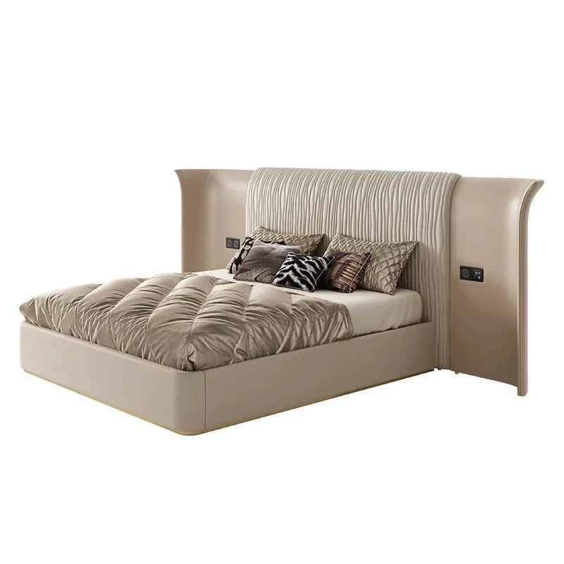 Light luxury high-end villa bedroom beige leather widescreen bed 1.8 meters double bed designer master bedroom furniture