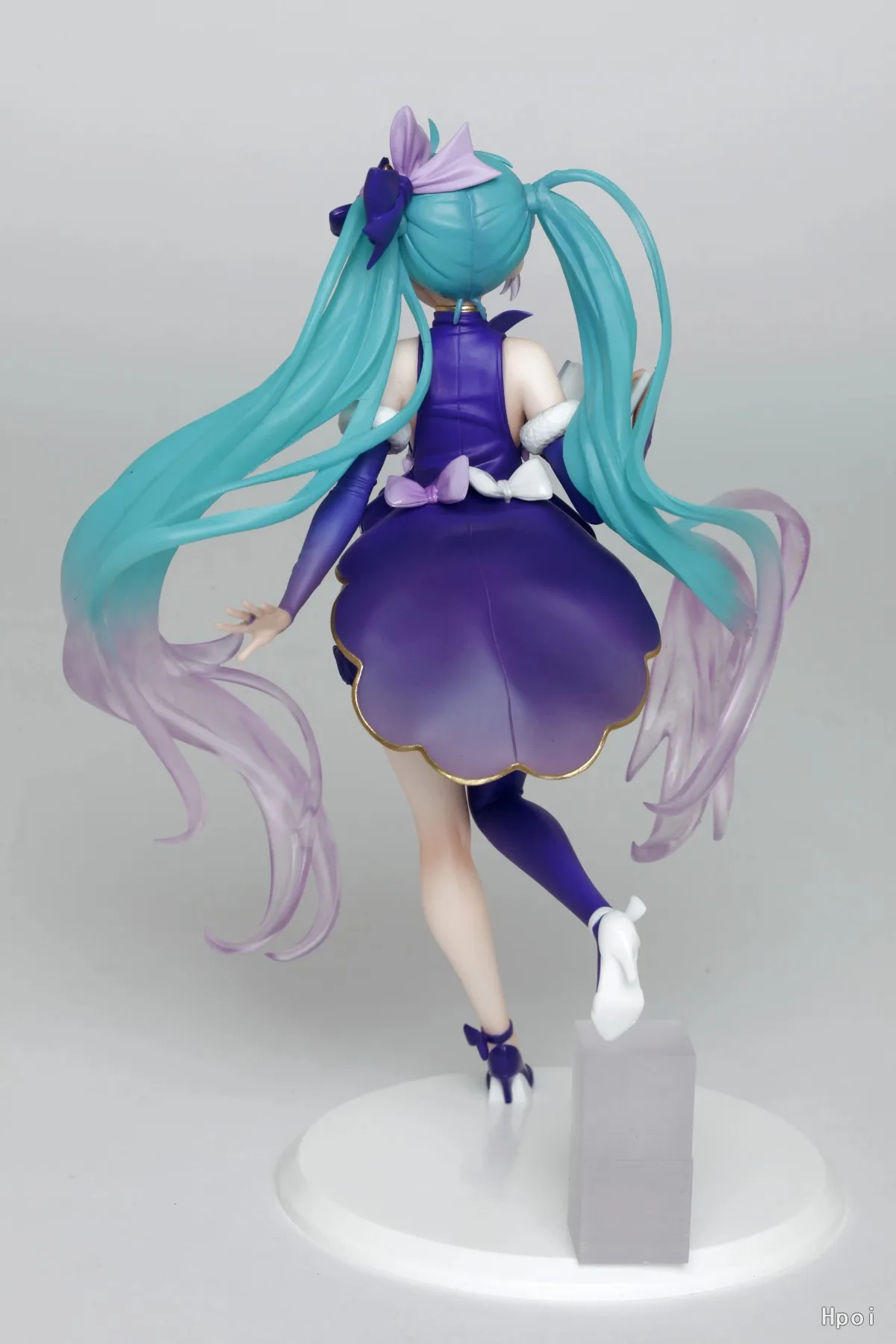 20CM Hatsune Miku Anime Figure bella ragazza cantante vestito viola canto Costume modello bambole giocattolo collezione regalo modello bambola