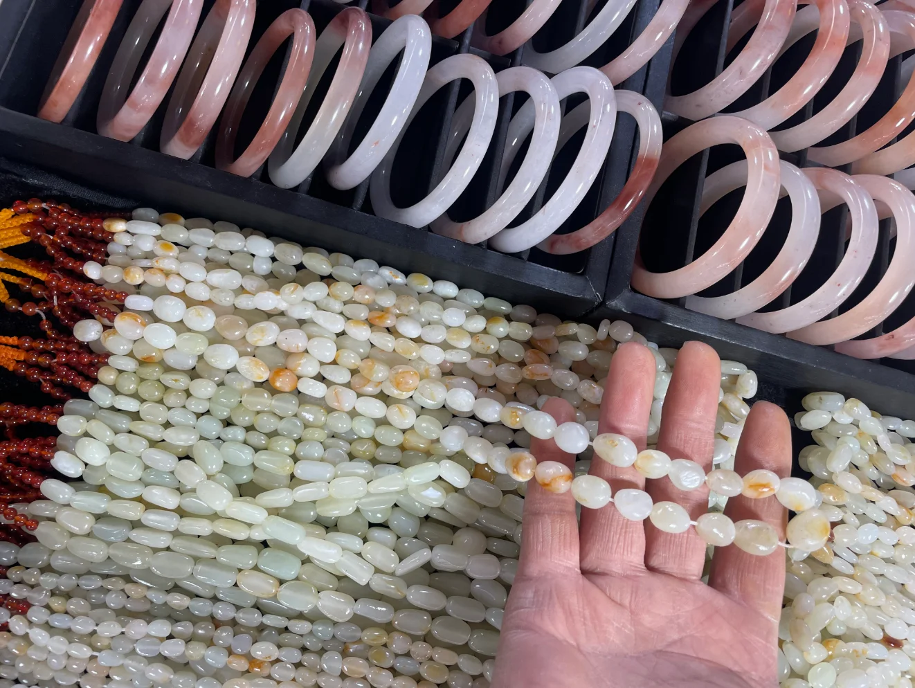 

Wholesale Hetian Rough Stone Jade Pebble Lanyard Men's and Women's Date Red Skin with Necklace Pendant