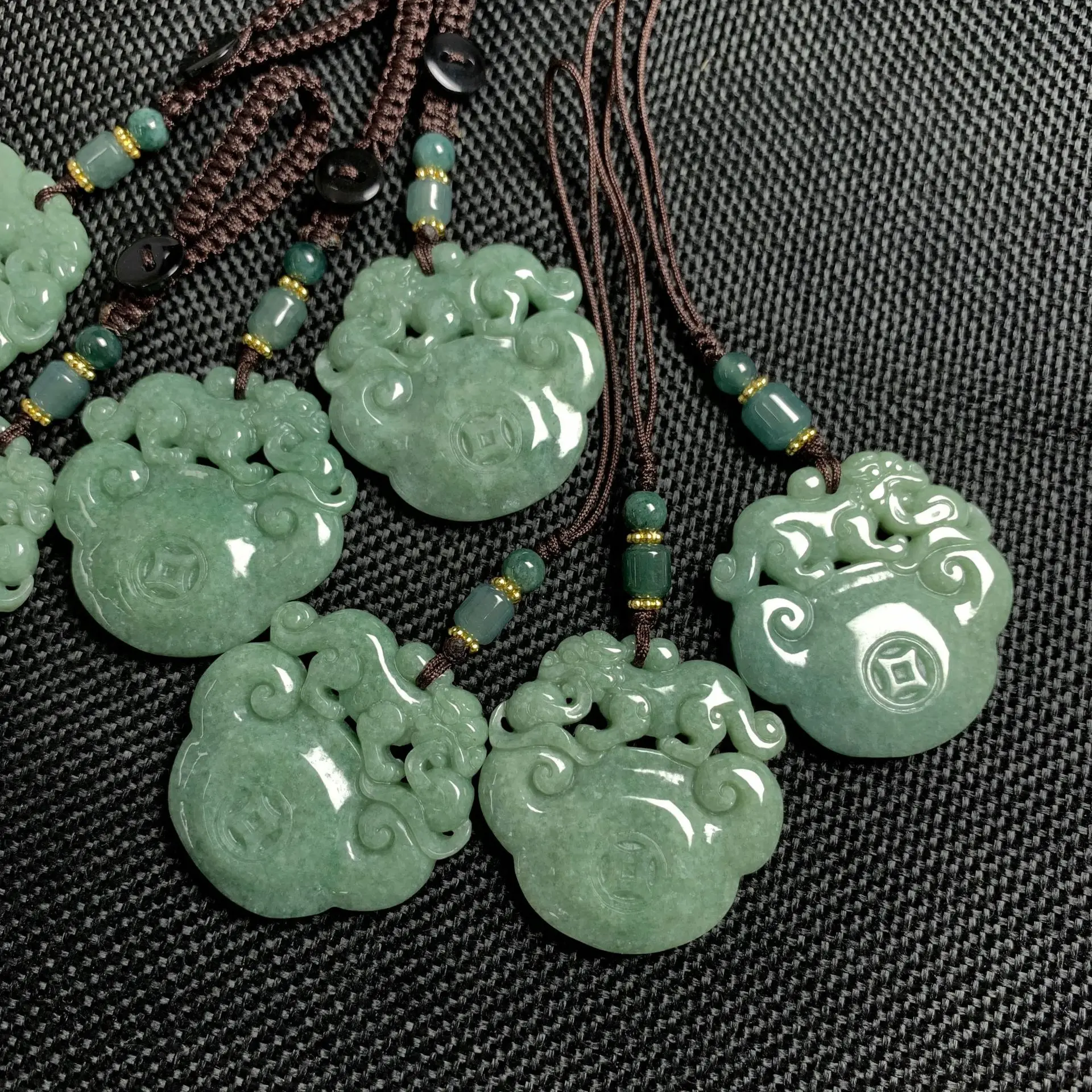 Natural Burmese A-grade Jade Qilin Keychain Phone Cord Bag Hanging Pendant Wholesale Jadeite Tungsten Carbide Keychain Jewelry