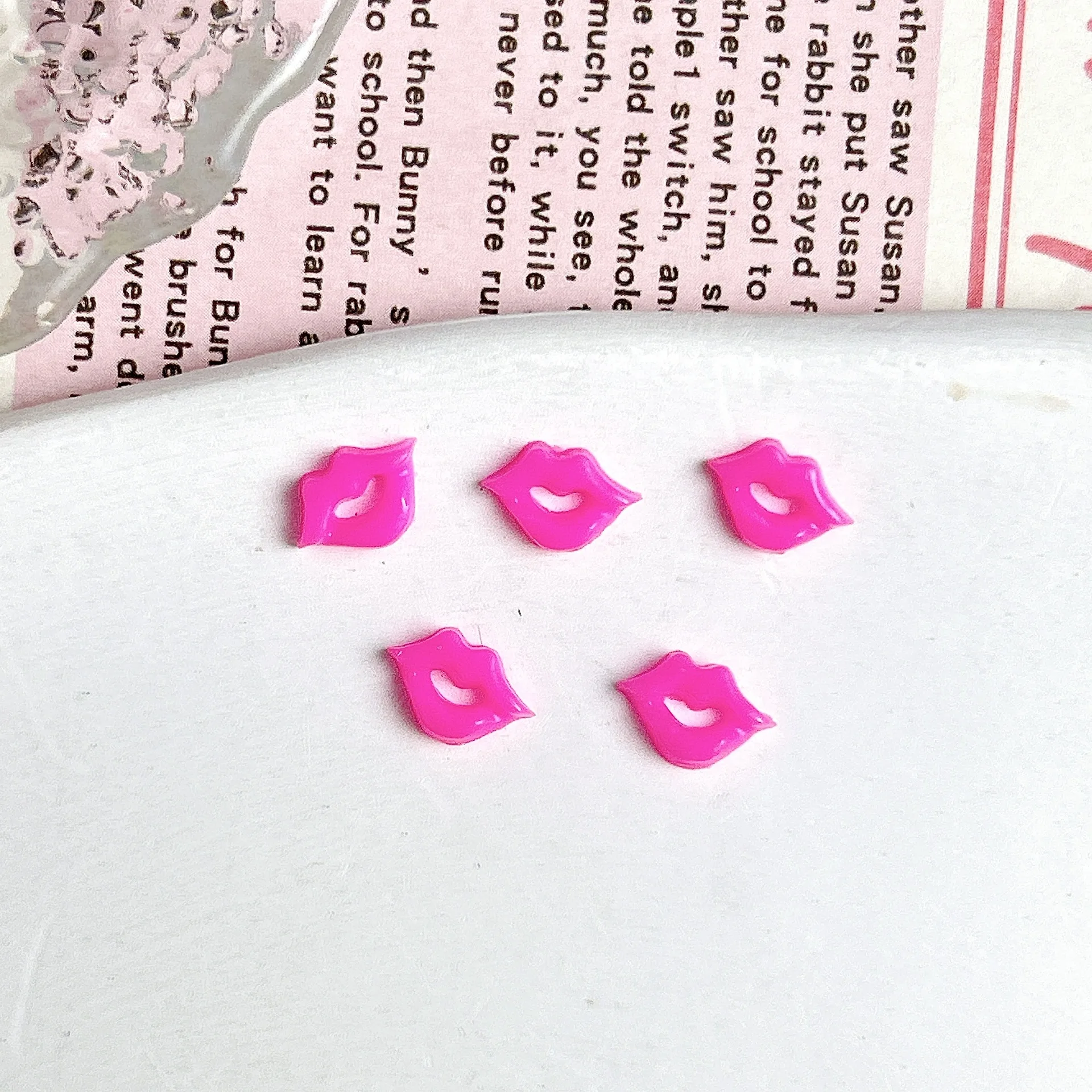 Sexy Lips Nail Art Accessories Multi Colors Lipstick Marks Nail Charms Wearable Nails 3D Decorations Supplies DIY Manicure Parts